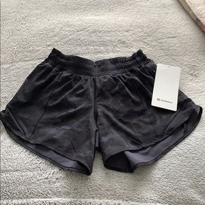 Hotty Hot LR Short 4’’ Lined Lululemon shorts
